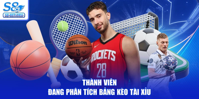 Thành viên đang phân tích bảng kèo tài xỉu
